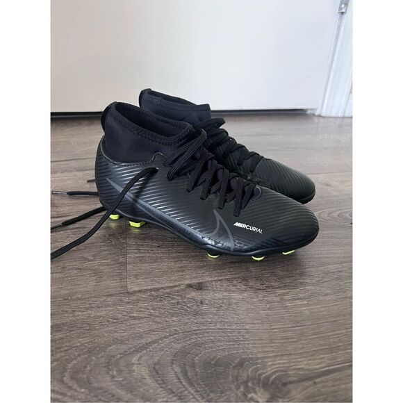 Nike Men's Multi-Ground Soccer Cleats size 3.5 - Picture 1 of 7